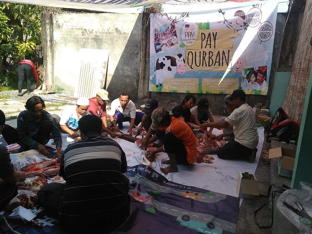 Qurban pay Suroboyo lokasi pondok ustad muslim jalan cumpat kulon 26 Nambangan Kenjeran

#buatmerekatersenyum