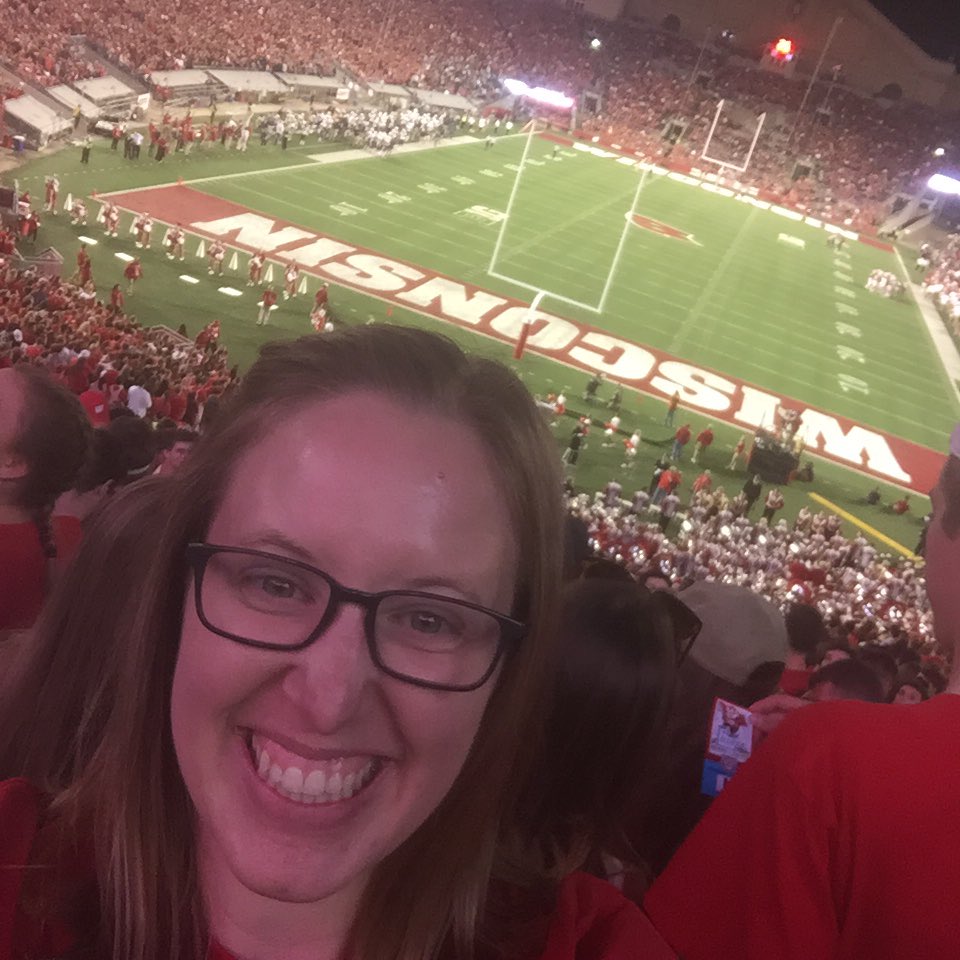 AmberHHPorter's tweet photo. First #Badger game! #OnWisconsin #WisconsinMBA #IfYouWantToBeABadger #FridayNightLights https://t.co/jHS5zYd6U7