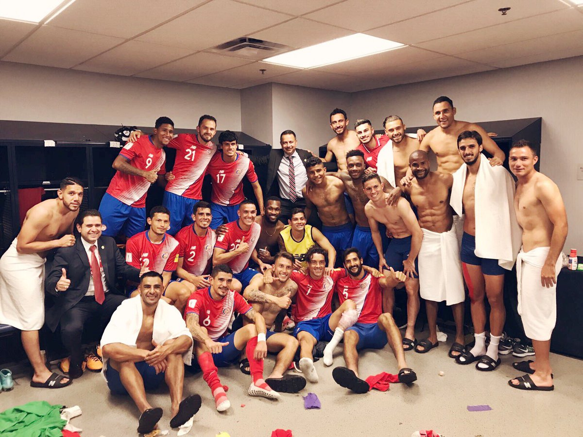 ¡Optimismo, dedicación y esfuerzo! Hoy celebramos un triunfo histórico ¡Gracias #LaSele y gracias afición! #VamosTicos #Rusia2018  🇨🇷🙌🏻⚽️