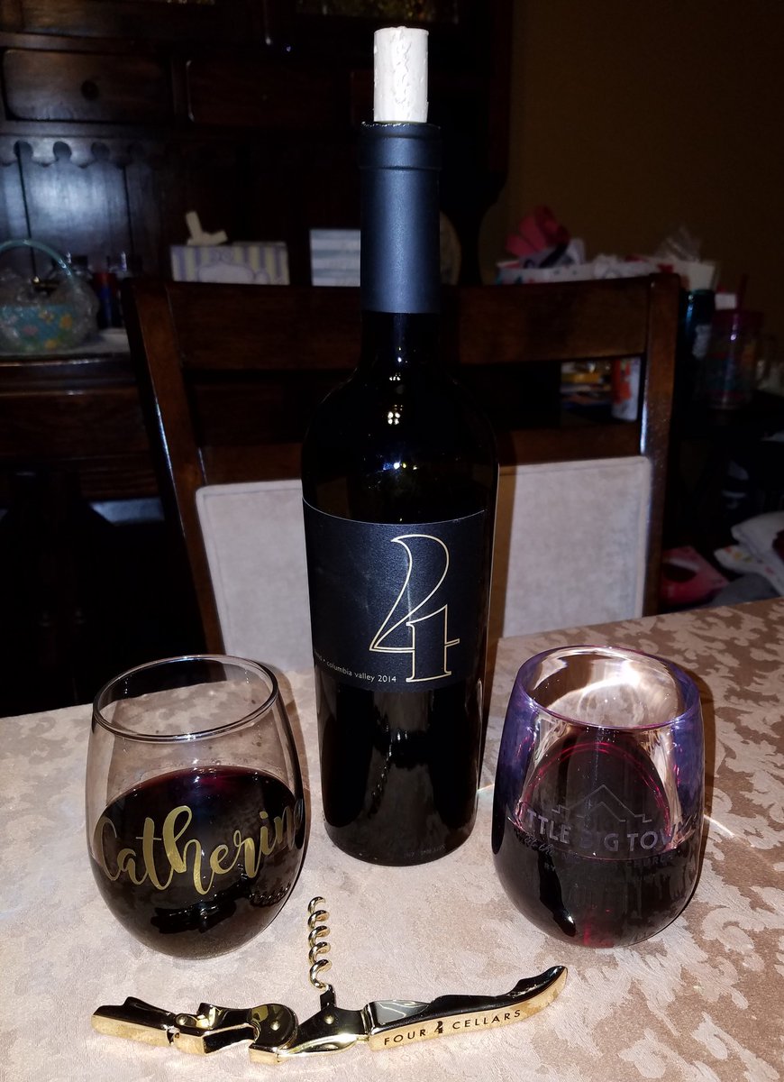 loriloriCM's tweet photo. Having some wine with my girl.❤ @littlebigtown #4Cellars #relaxingnight 🍷🍷 #watchingPrettyWoman https://t.co/9kqUFgdAqc