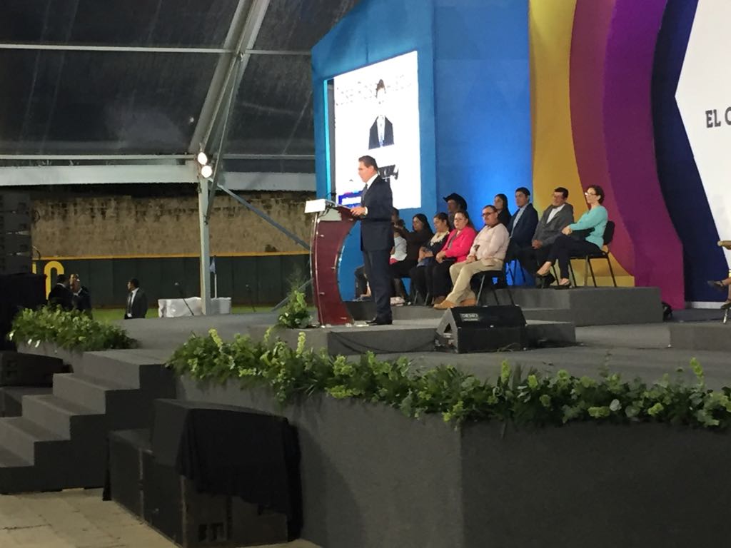 GeneralesdDgo's tweet photo. Inicia el Primer Informe de Gobierno del Dr. José Rosas Aispuro Torres.
#EnElCuartel #1InformeDgo #ElCambioLoHacemosTodos. https://t.co/vmfZ2TRlUJ