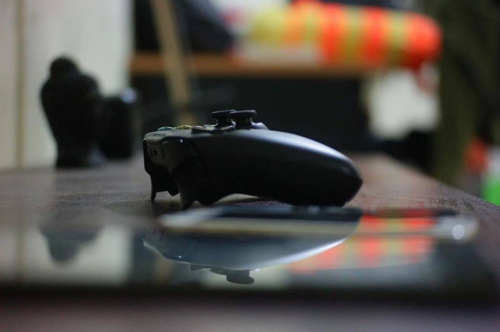 sahtrek's tweet photo. Gamers Detected

#gamers #steelseries #nimbus #life #weekend #yogyakarta #instalife #insta__shot📷 https://t.co/nhx1rHAppw https://t.co/5hWa3AwvDv