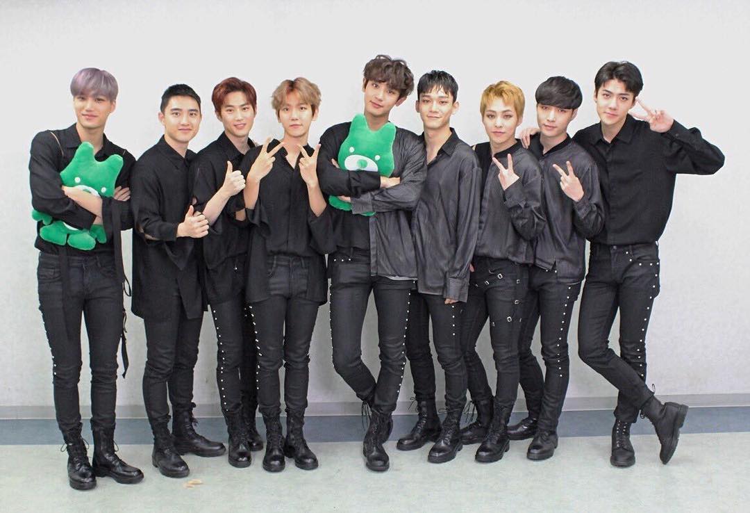 myeonsfalsetto's tweet photo. #Parallel_Universe
#EXO 
#엑소
@weareoneEXO  #TheWarEXO
#KoKoBop
#ThePowerofMusic
#RF_05 
#Red_Force https://t.co/SYmXCROS9G