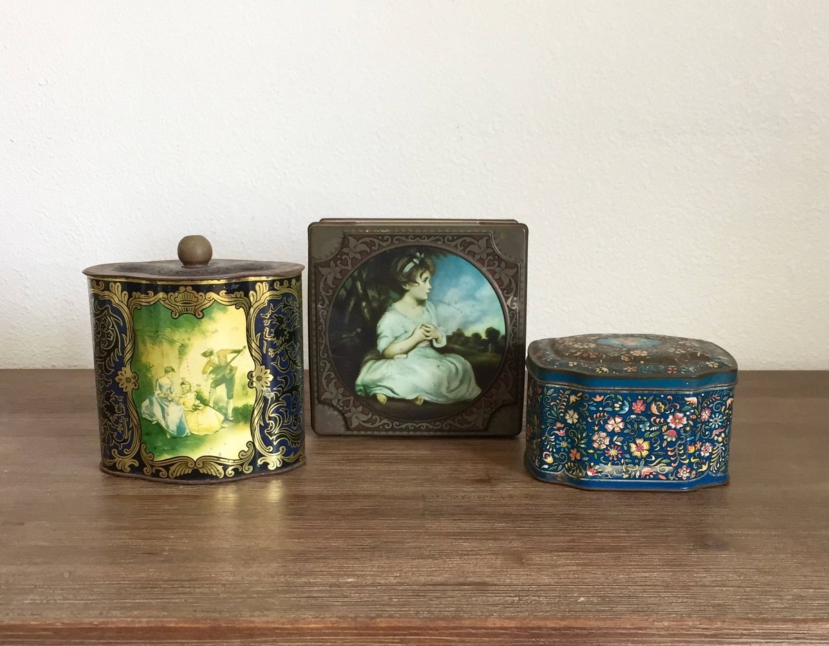 TBDSD19's tweet photo. Vintage Metal Tins; Decorative Tins; Stash Box; Jewelry Box; Trinket Boxes… https://t.co/zA2M18lJsG #Etsy #MetalTins https://t.co/TeAWAzi9Vl