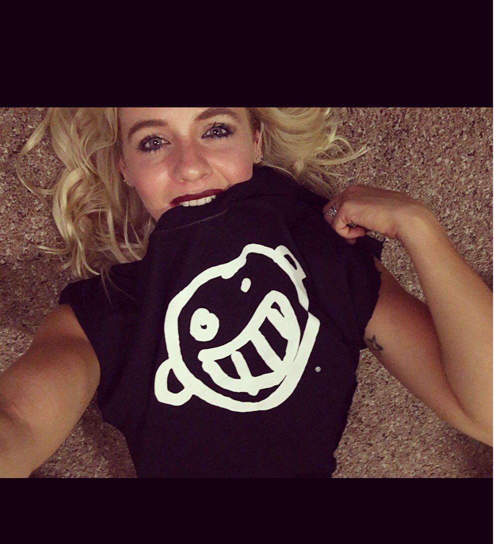 kiffmunroe's tweet photo. Stealing my roommates clothes. Thanks for the new swag. #newburycomics https://t.co/6UO6AtwJqP