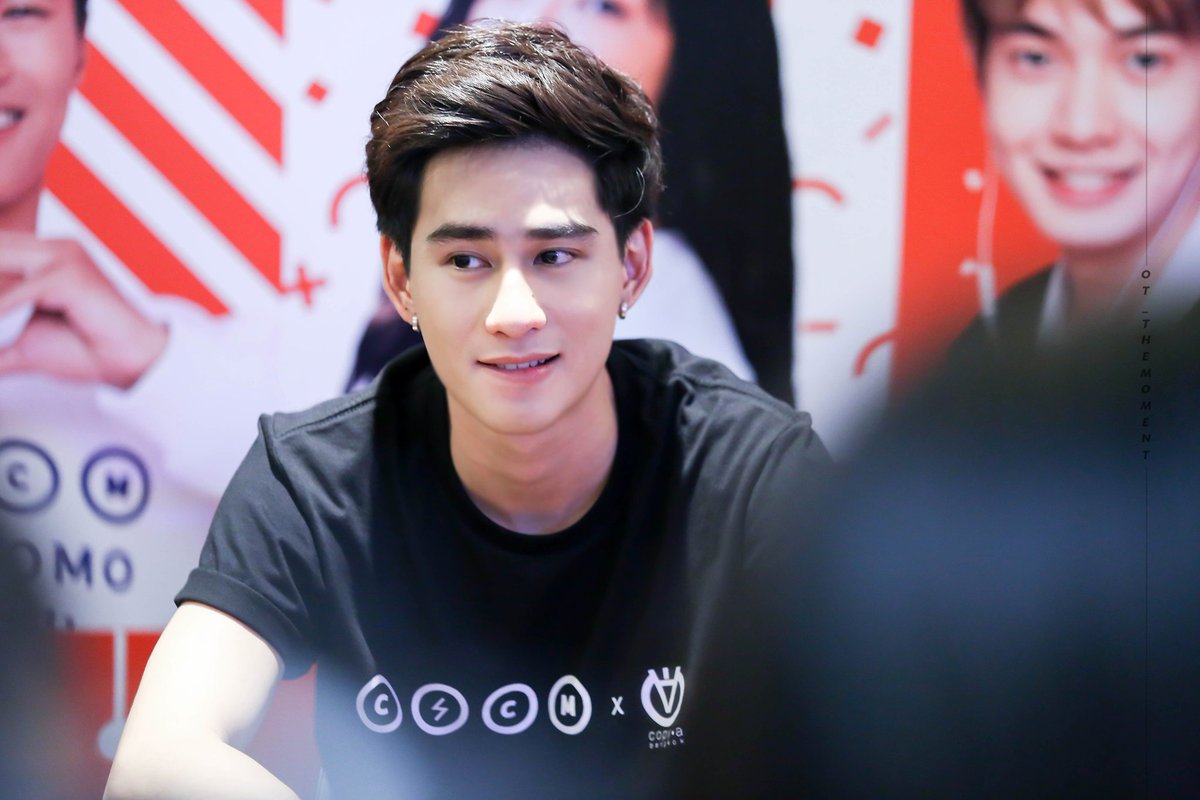 ot_themoment's tweet photo. ฝนตกบ่อย.. พี่ไม่มีร่มให้กาง มีแต่ร่างให้กอด ❤😚
#MIRlastjourney  
#MakeitrightSS2 
#toeysittiwat 
#ImerbSittiwat https://t.co/RWo689TEIw