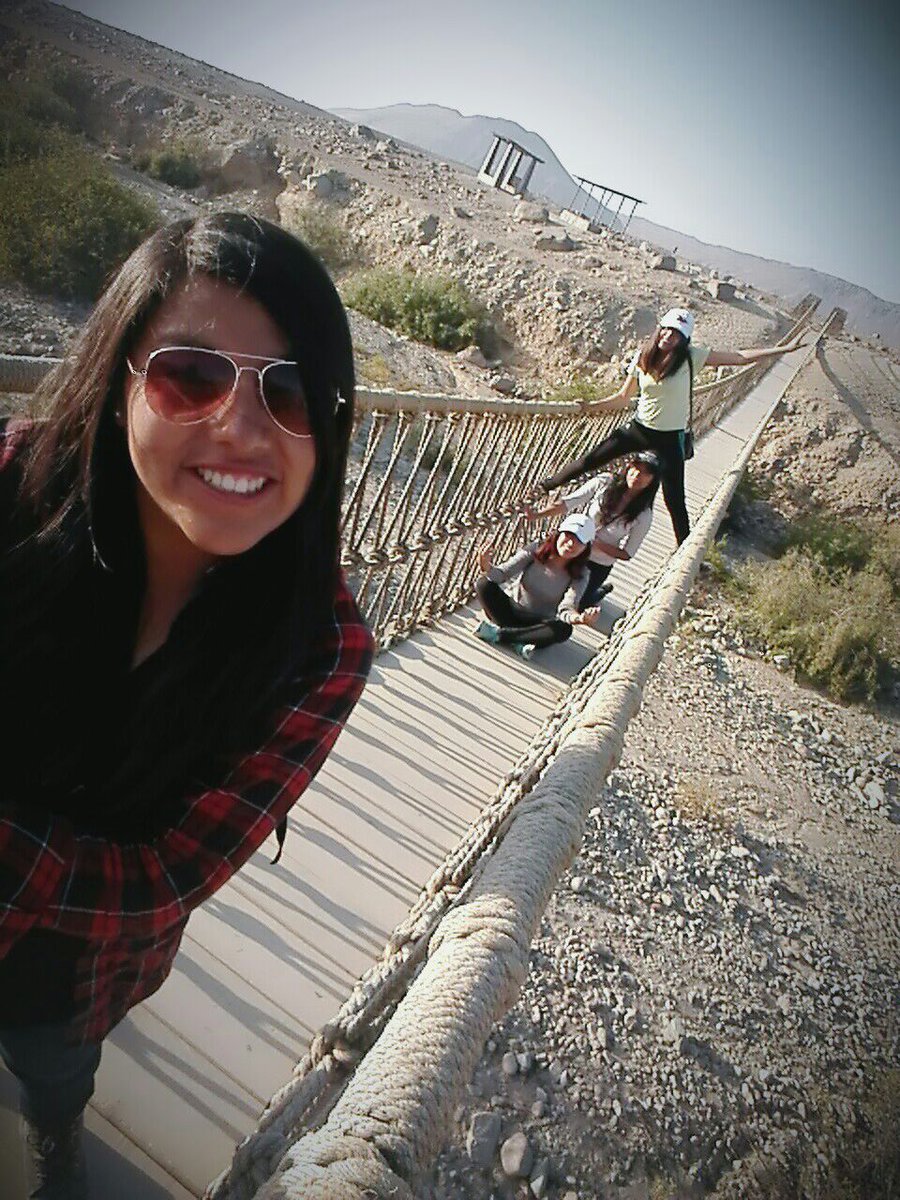 n1r1a's tweet photo. De esos viajes que no necesitas planear tanto 😀 #bestfriends #miculla https://t.co/VFFsAyOdxE