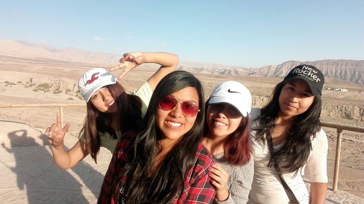 n1r1a's tweet photo. De esos viajes que no necesitas planear tanto 😀 #bestfriends #miculla https://t.co/VFFsAyOdxE
