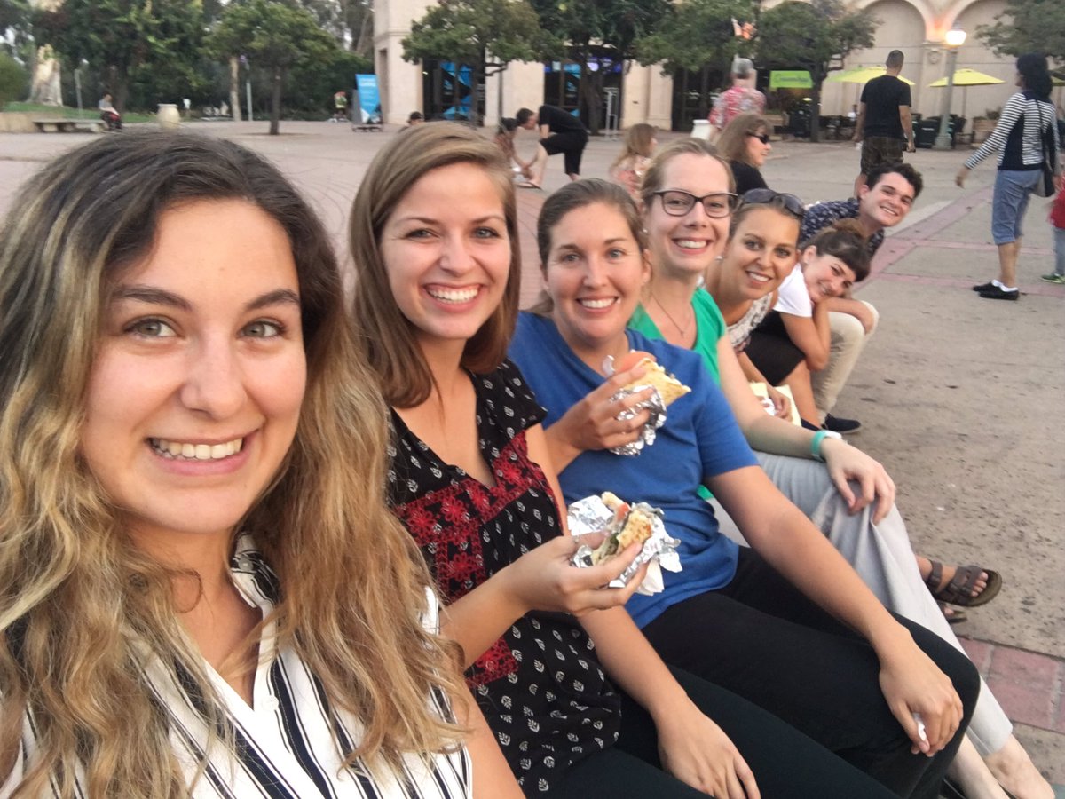 SDSUAztecs4Ed's tweet photo. #AFENerdyNights rocked! Awesome tour of @MingeiMuseum and delicious food from Food Truck Friday @BalboaPark #teamtlc #aztecsforeducation https://t.co/YJUAz9TapB