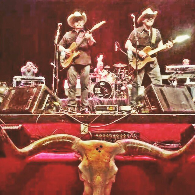 BellamyBrothers's tweet photo. Rollin to Gail Texas tonight, y'all check the website and bounce on down there. https://t.co/p1cSDRdWV8 https://t.co/kFLYunxLJt