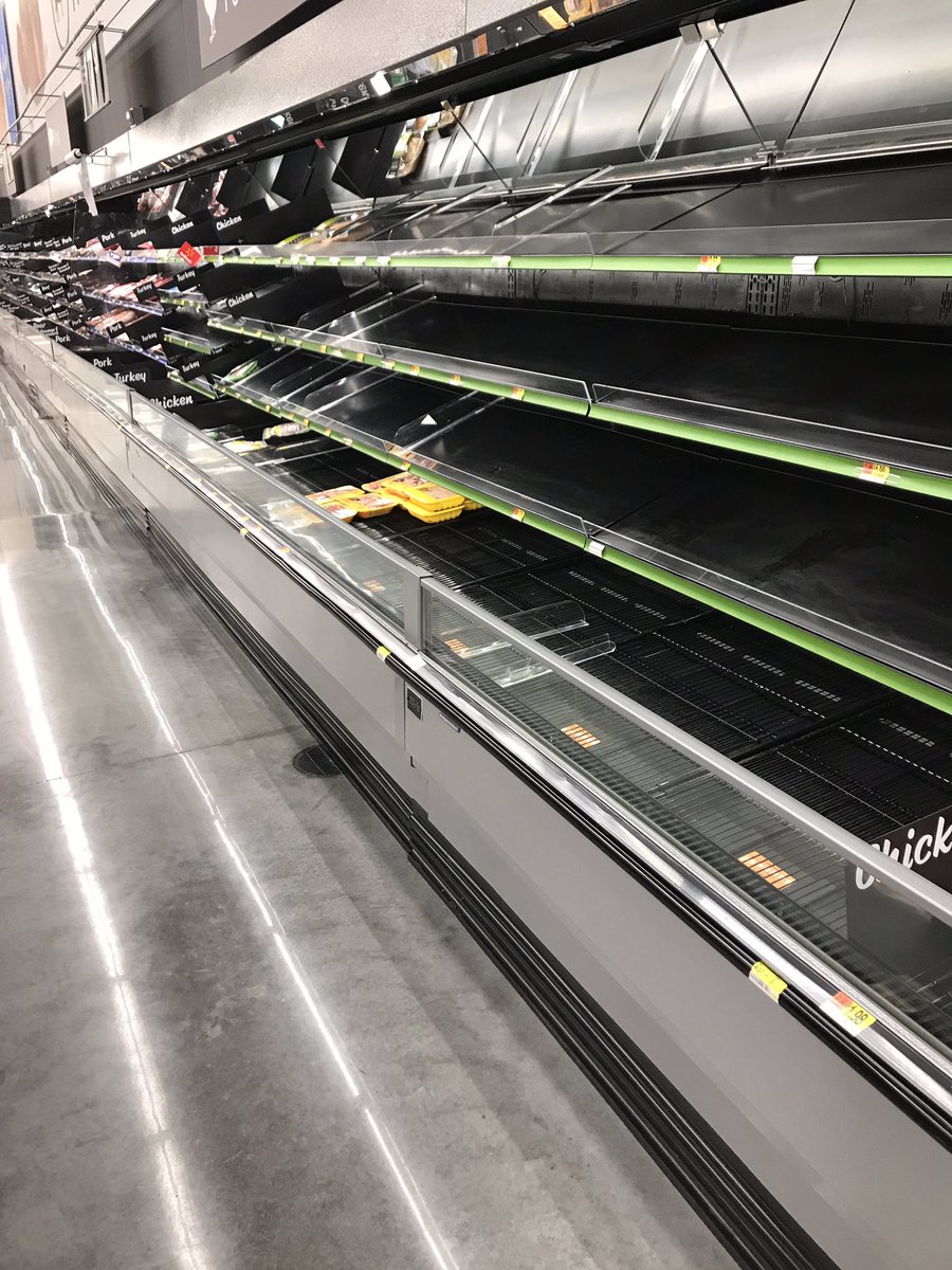 jata2017's tweet photo. This is the aftermath of a natural disaster. A lot of gas stations have no gas, either. #houstonstrong #harvey https://t.co/9Yr3pU7nml