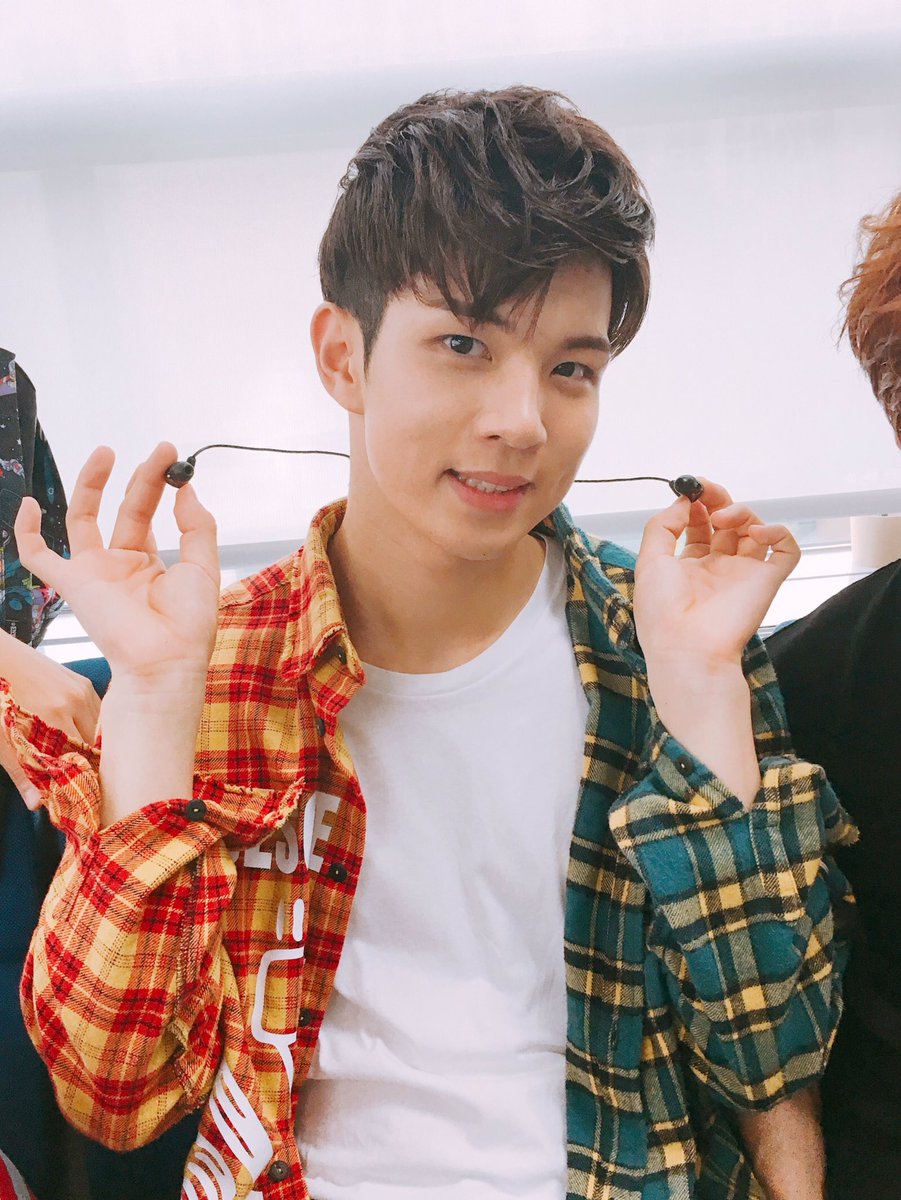 NFlyingofficial's tweet image. [엔피통신📣] 회승이의 귀여움과 하트를 받아랏💘
#엔플라잉 #NFlying #유회승 #YooHweSeung #THEREALNFlying #진짜가나타났다 😮