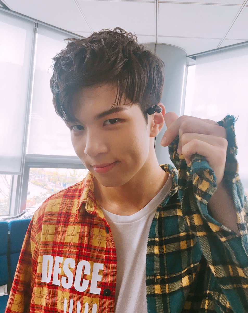 NFlyingofficial's tweet image. [엔피통신📣] 회승이의 귀여움과 하트를 받아랏💘
#엔플라잉 #NFlying #유회승 #YooHweSeung #THEREALNFlying #진짜가나타났다 😮