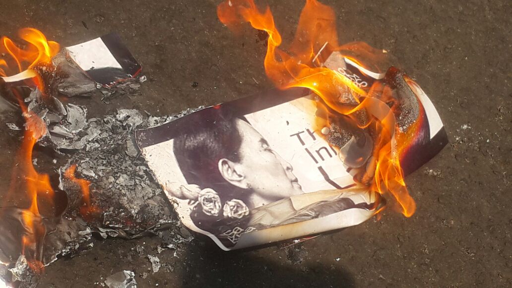 Kau Bukanlah Ibu
Ratapan Anak2 Tak Berdosa saat disiksa tdk ada naluri keibuanmu utk hentikan&amp; menyelamatkan mereka, krna
Kau bukanlah Ibu