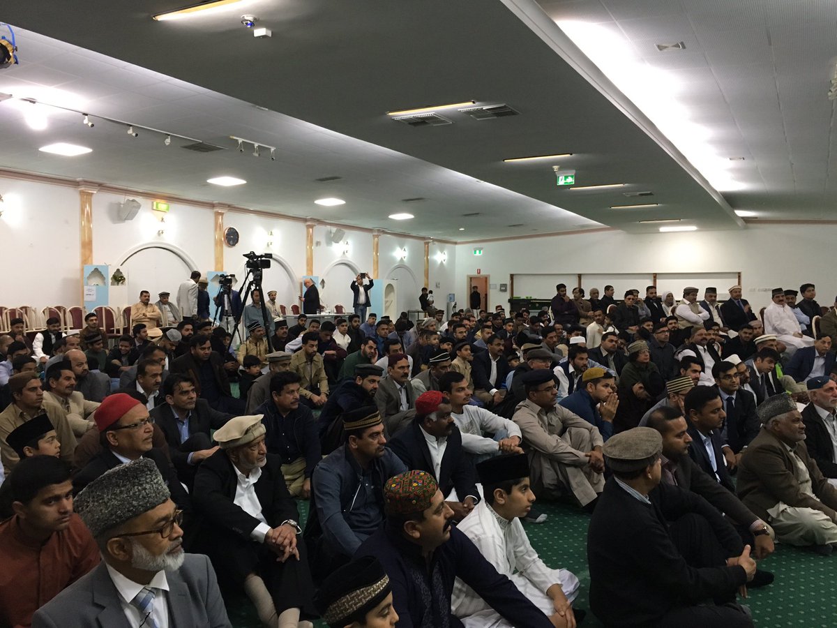 ahmadiyya_sa's tweet image. Honoured to have Speaker @MickAtko &amp;amp; @loader4dunstan join us in our Eid celebrations and deliver a message from the Premier (@JayWeatherill)