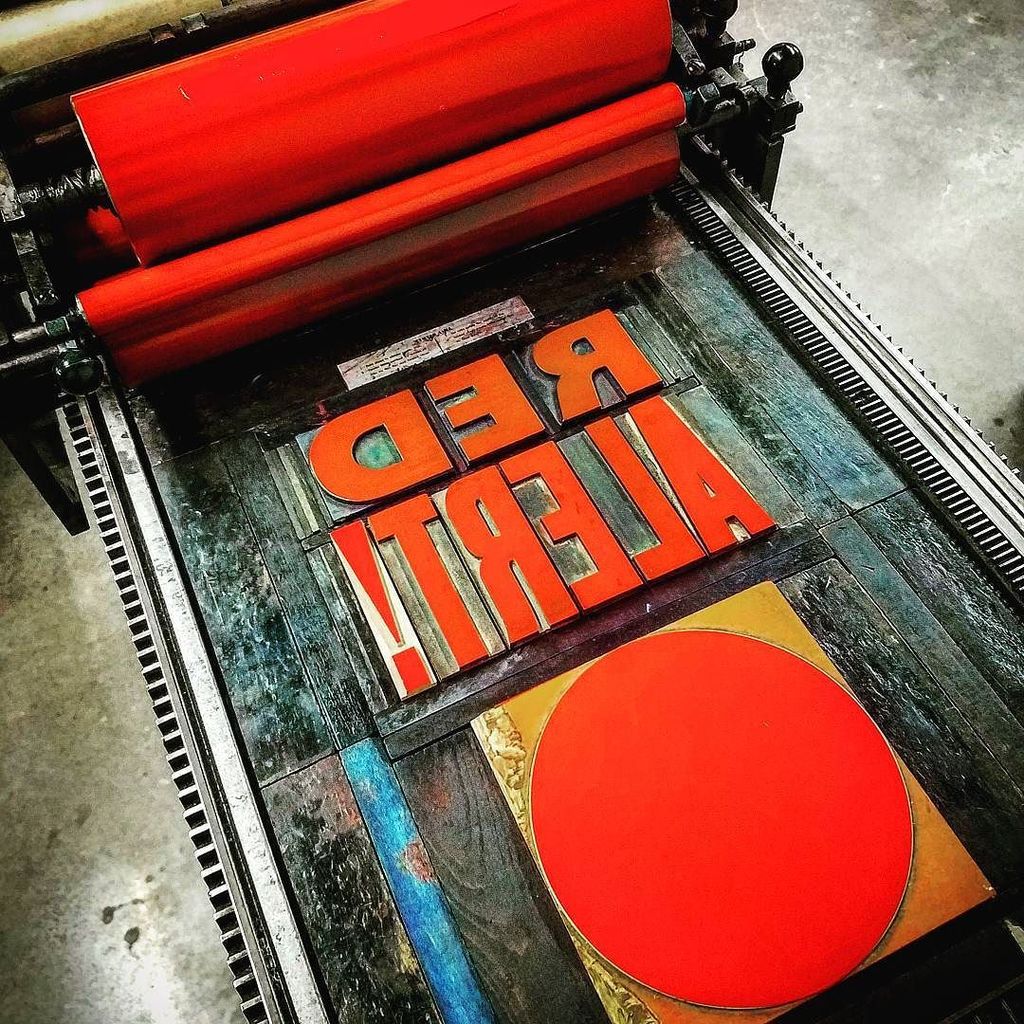 dsmgirlgang's tweet photo. Coming to a poster near you
...
#reddoor #reddoorpress #redalertdsm #printingparty #letterpress #print #desmoines … https://t.co/XOx2t0C24i https://t.co/cjqIEC1Ldd