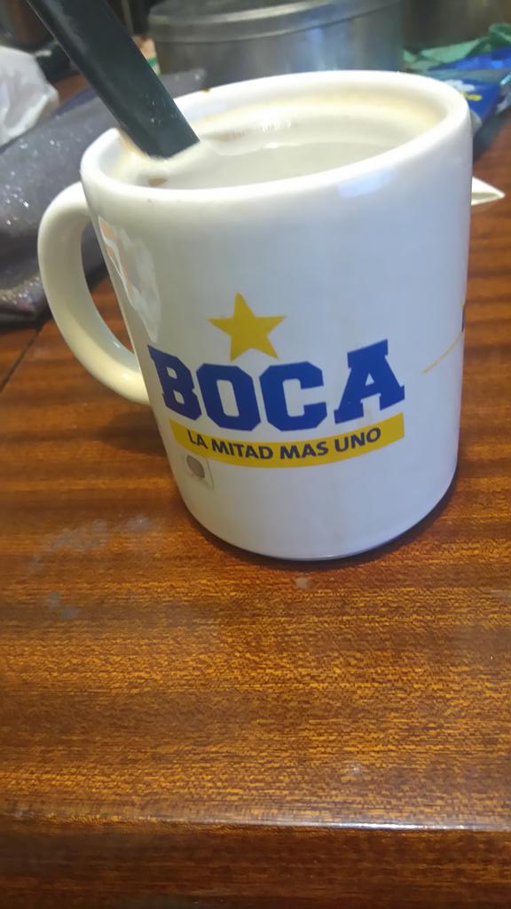 02Aguus_Cabj's tweet photo. Empezando mi cumple de primera 💙💛💙 #CefeConLeche #Boca https://t.co/QHdxA1LMDt