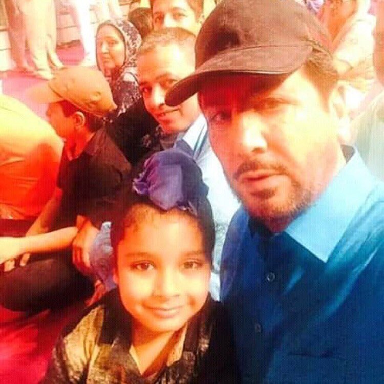 gurdasmaan's tweet photo. Aj kal de bachey "uncle ji selfie Leni ah" I said "Khich le" the boy replies " uncle ji tussi khicho" 🙈 now how do you say no to children ❤️ https://t.co/oBsO3S65tm