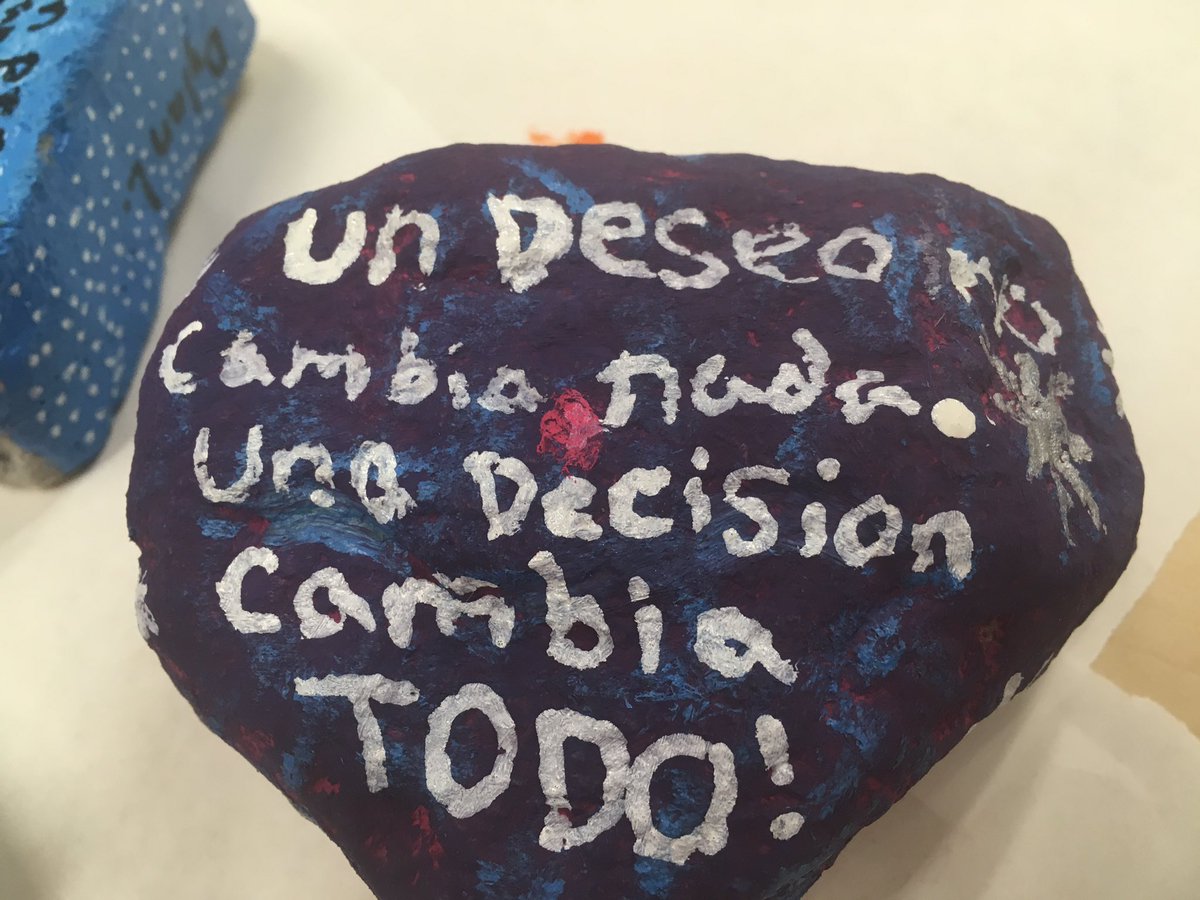 mmsmtlions's tweet photo. #thekindnessrocksproject in Spanish class today with my #mmsmtlions2017 https://t.co/zNkXWF2Gf5
