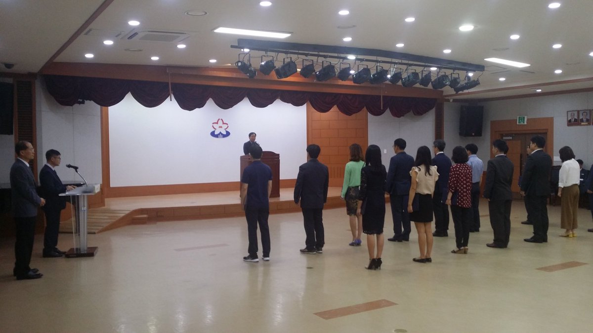 라설 tweet media