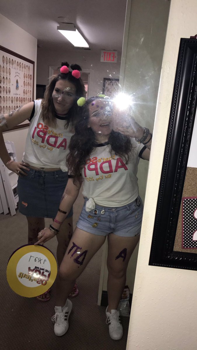 alne713's tweet photo. 2001 Britney Spears is shaking in her rhinestone boots π#thatssoadpi #adpi https://t.co/rTSPcAE501