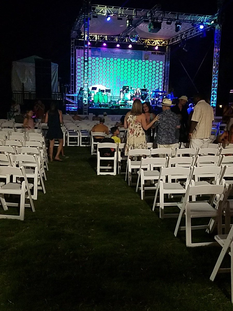 Linkster61's tweet photo. #atThePrincess#Labordayweekend https://t.co/CNtftIw9yB