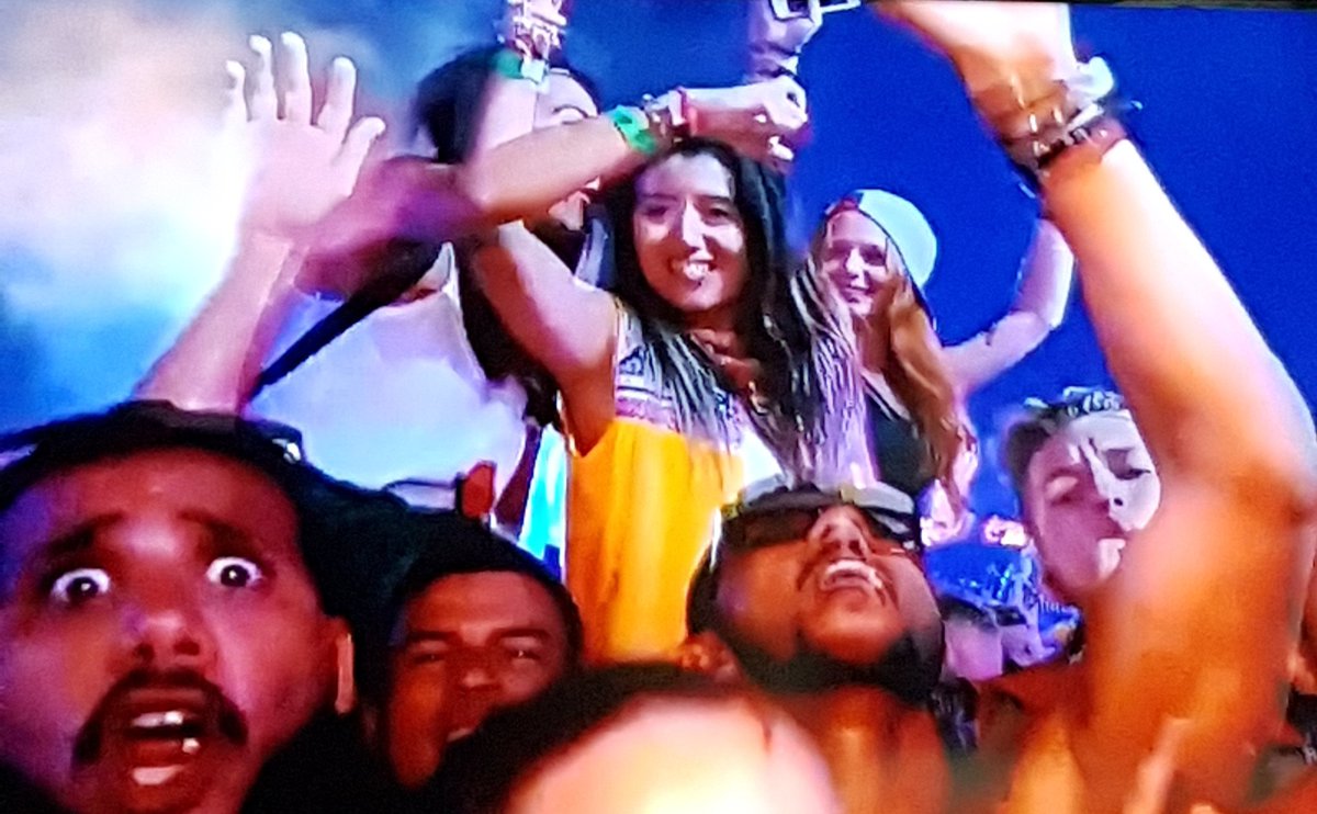 alizerdz's tweet photo. Nunca nadie nos hara olvidar esos días mi tita 😍😎 #tomorrowland2017 #magicdays #Forevermore #homies #amicorum #latinpower #mexipower https://t.co/g3jQkcSWcg