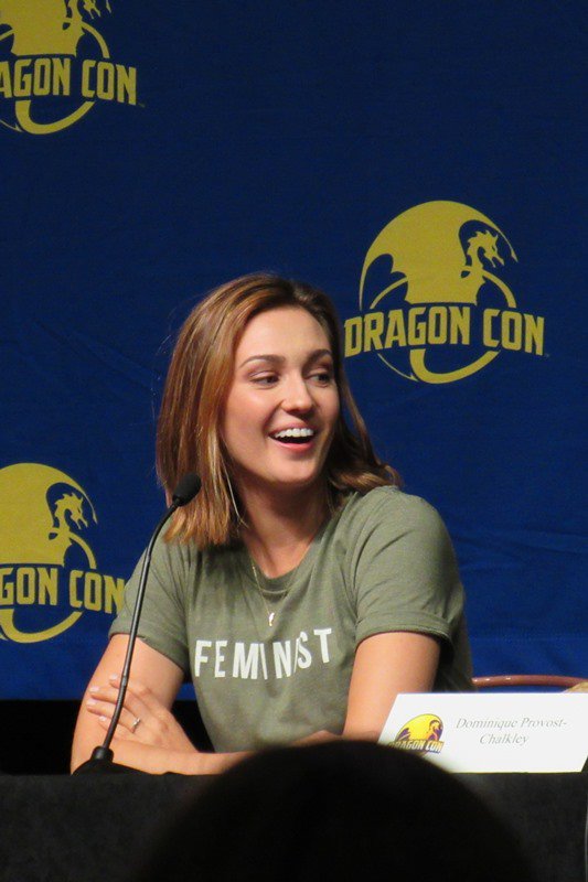 nedleysoffice's tweet photo. #WynonnaEarp panel pics 2... https://t.co/hYMXtOgD4Q