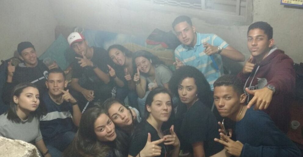 opsrafa23's tweet photo. Melhores pessoas e mais dias como hj. ❤️ #semfalsidade #semfofoca #colacomnoiz https://t.co/BP4rbMWPsj
