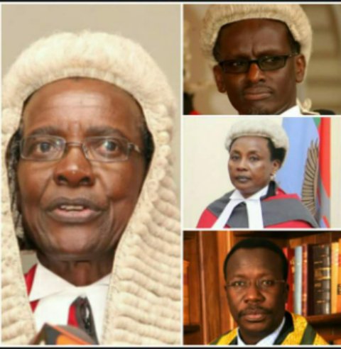 Gugugaga254's tweet photo. @UKenyatta to SCOK, "Maraga and his wakoras" #SupremeCourtDecides #ElectionsKE #BackToTheBallot #WembeniUleUle https://t.co/aut6Hx3a4S