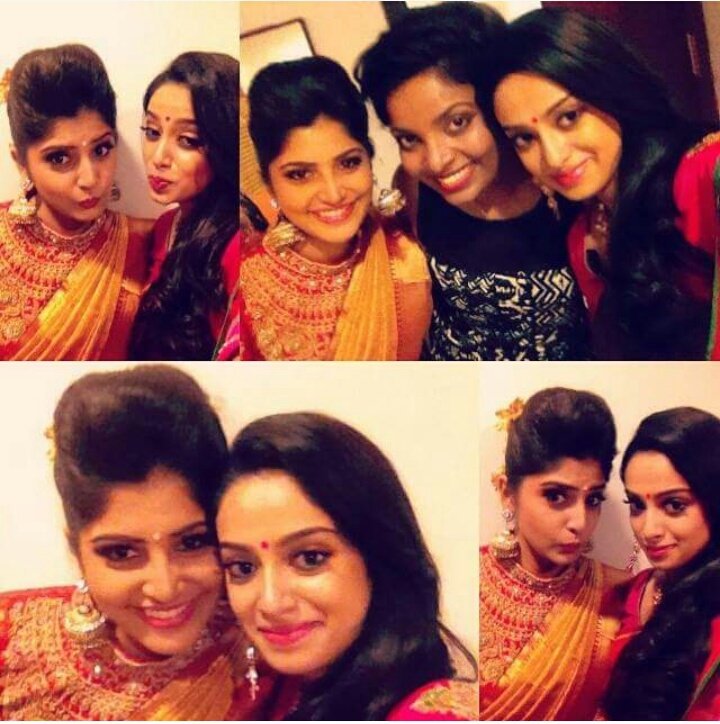 newmovies_for_u's tweet image. Gorgeous @mohan_manjima in traditional luk😍 
#BackupMemories (2 Sept 2015)