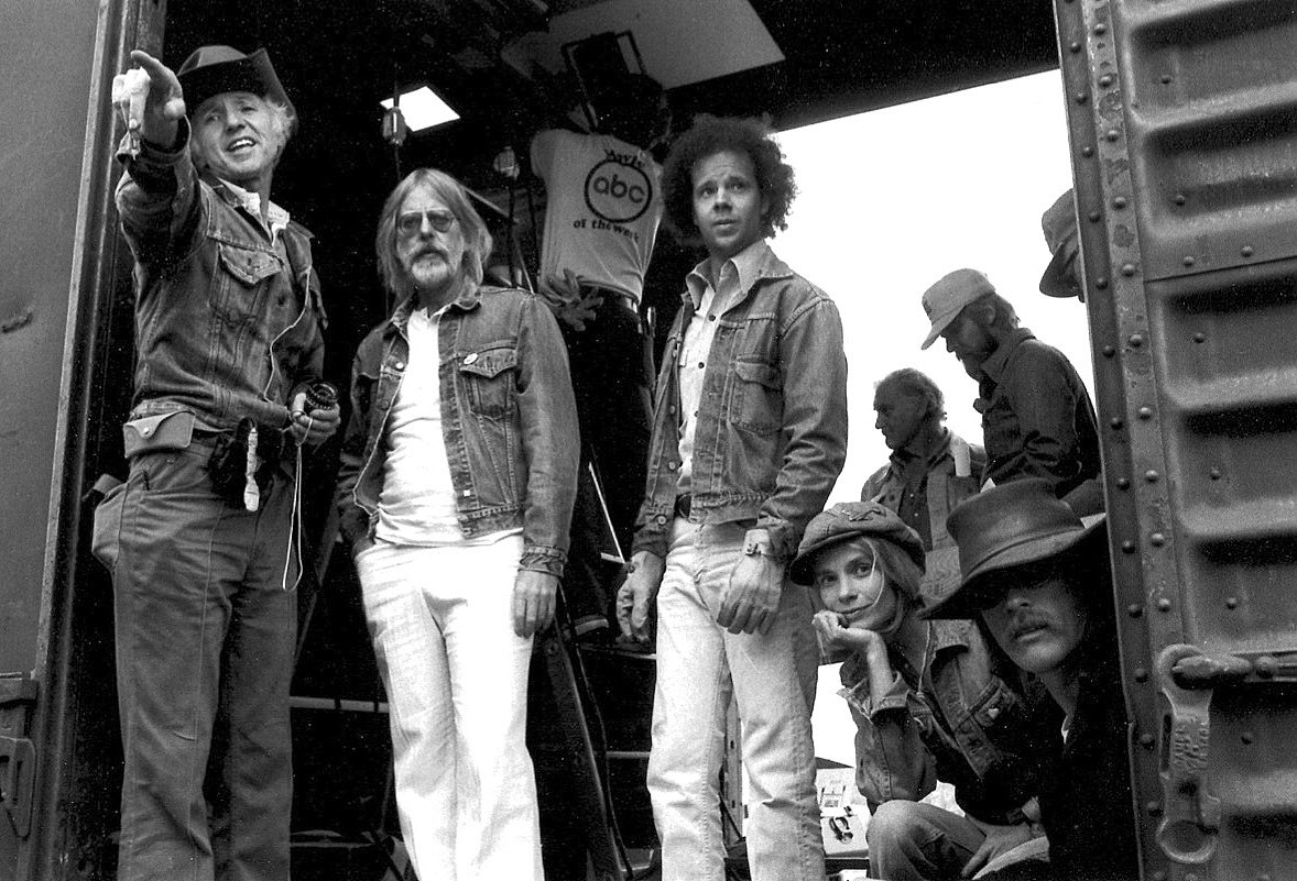 Tribeca's tweet photo. Hal Ashby, born today in 1929, on the sets of four of his '70s masterworks: HAROLD AND MAUDE, THE LAST DETAIL, SHAMPOO, and BOUND FOR GLORY. https://t.co/7uokJANCsm