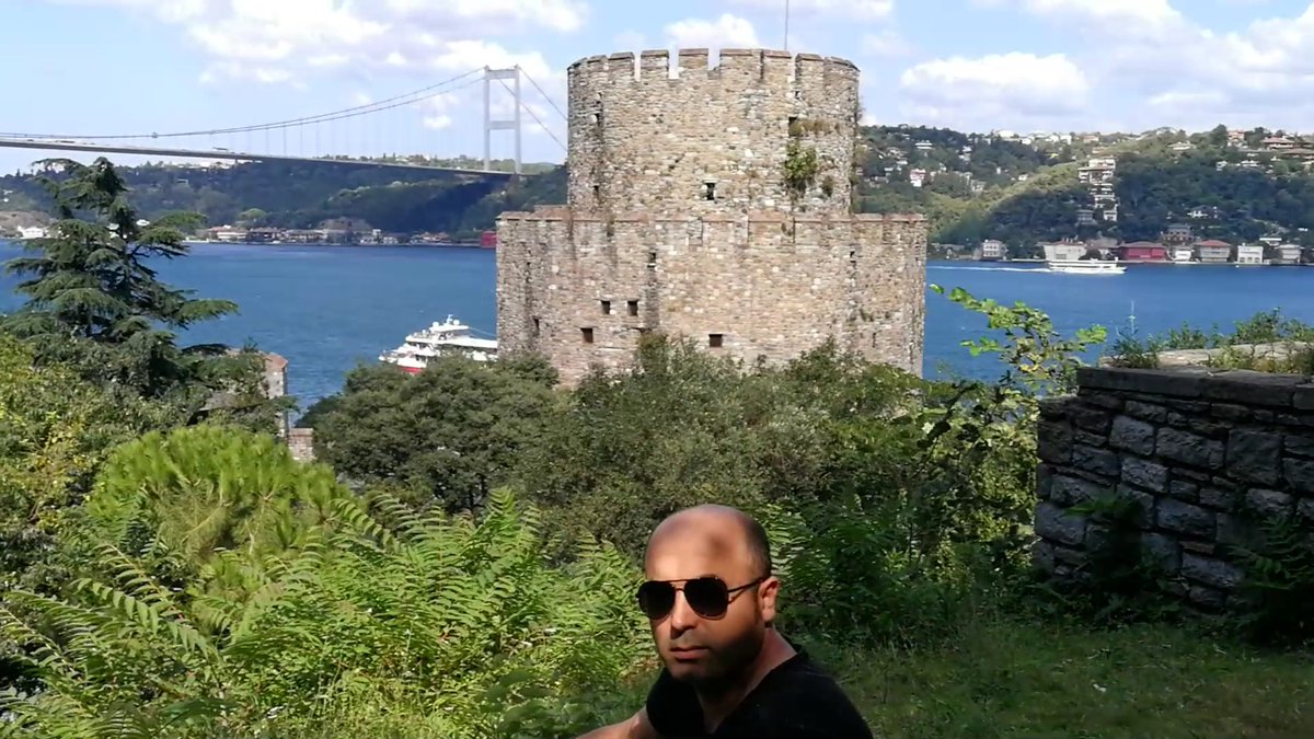 ep_kemal's tweet photo. @trtdunbugun  slm iyi bayramlar iyi yayınlar 😉 https://t.co/3OSIBN0wVl