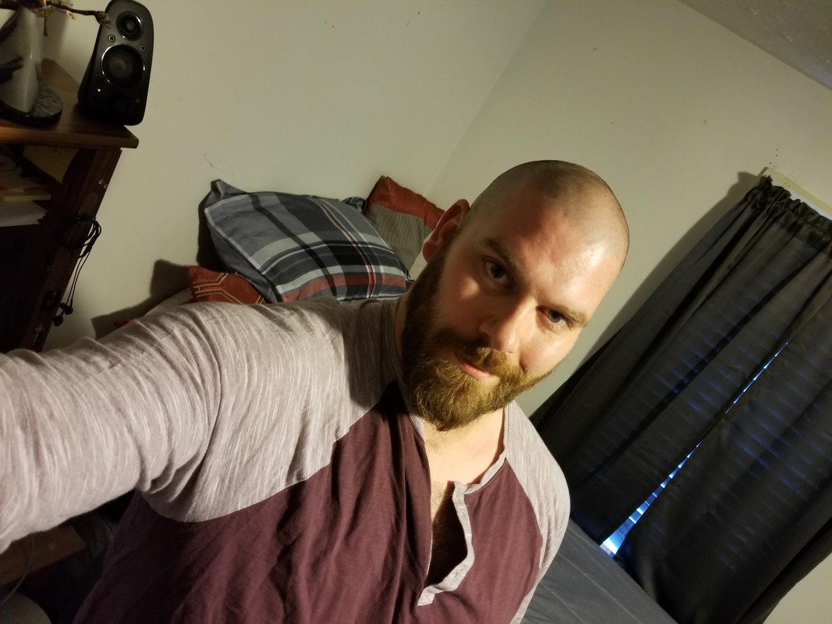 MacSketchyMike's tweet photo. Fuck it it's late
I could use the confidence boost in the morning 
#ShamlessSelfie
#SeptemberSelfie 
#WorkingWithWhatIGot #PlusSizePositive https://t.co/K0512TJ0dN