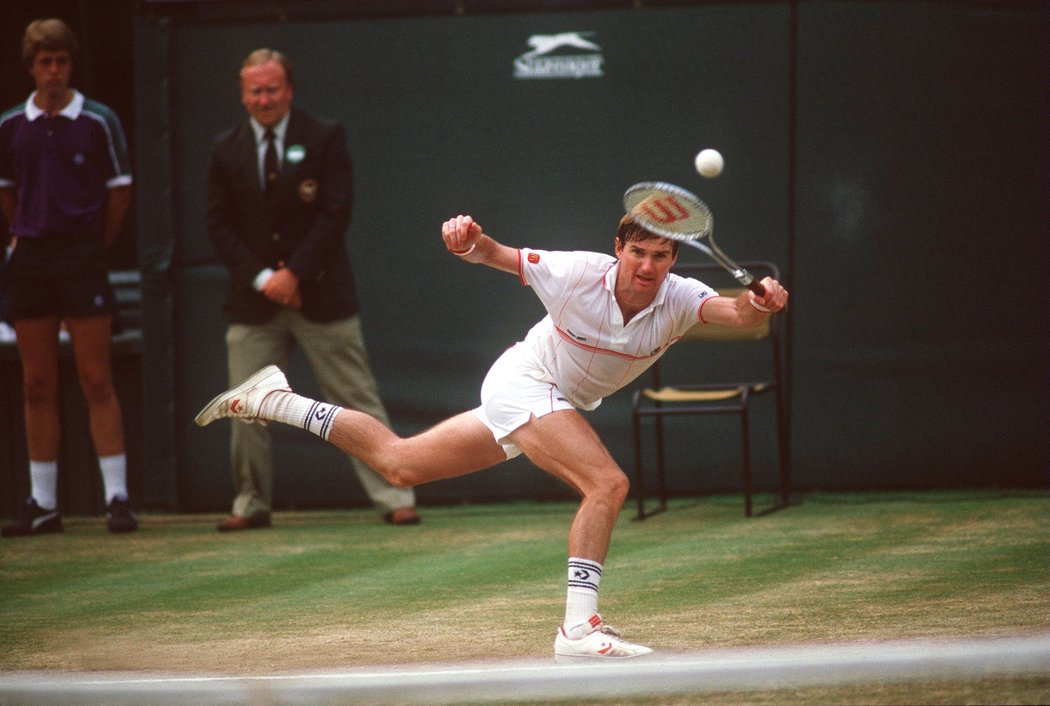 Happy Birthday to Jimmy Connors who turns 65 today! 