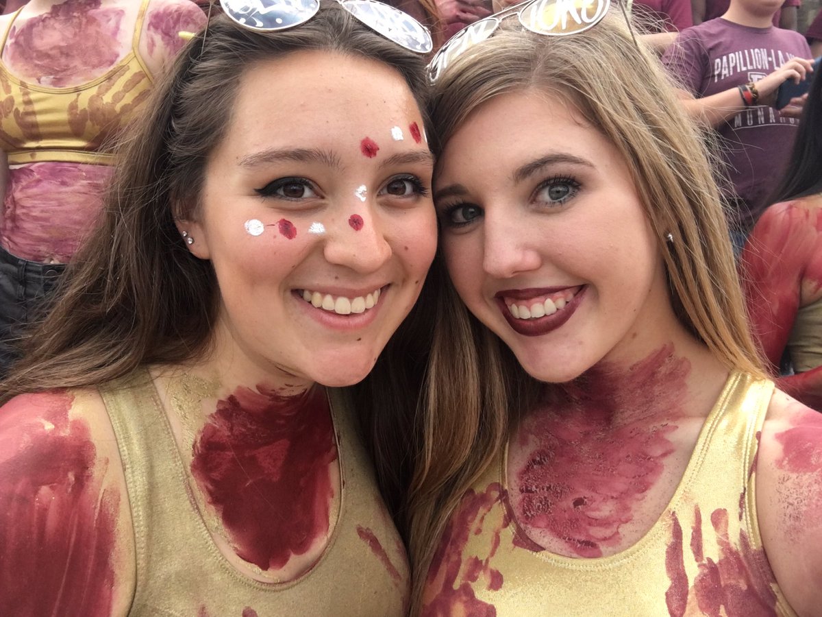 laurenkucera's tweet photo. ended our senior year with a victory!β€οΈπππ #seniors #ptownbeatdown #OhWhenMaroon #4nomore @lucasmatthew_20 https://t.co/YvUReSfKVb