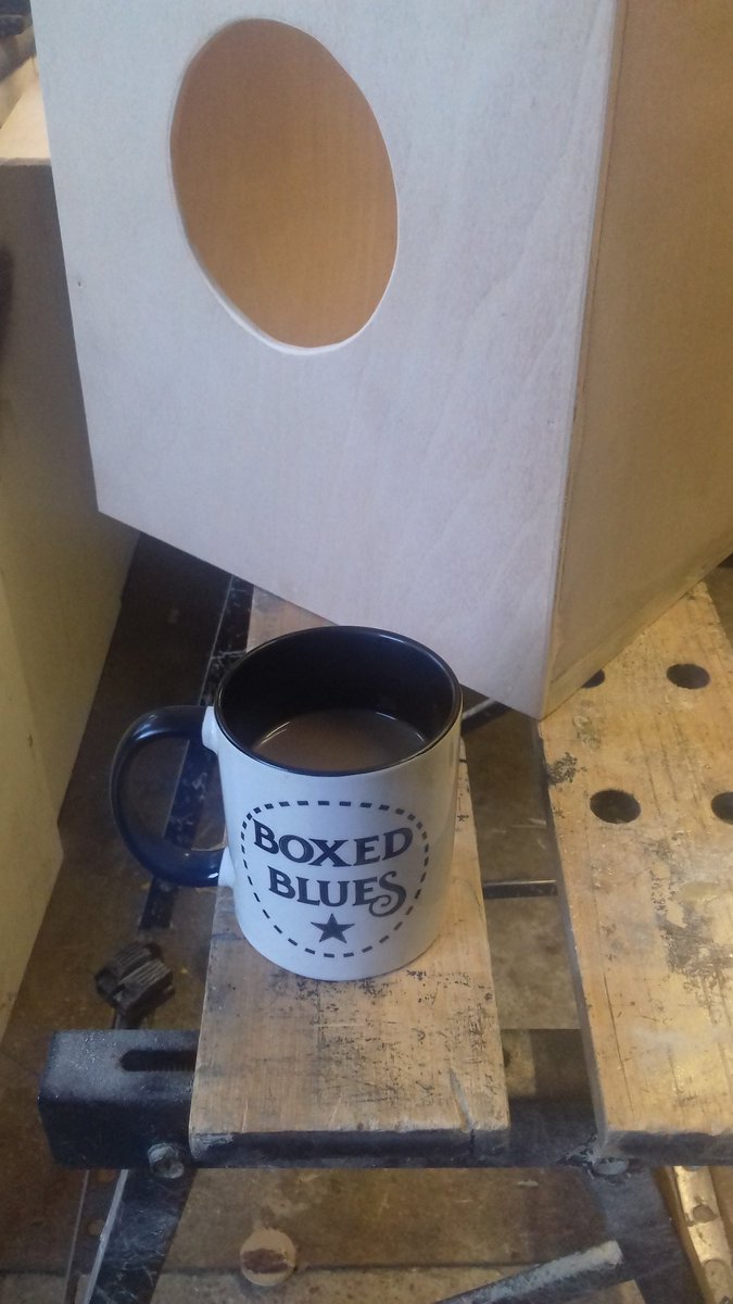 boxedblues's tweet photo. Got to start the day right. 
#hotcupofcoffee #boxedblues #morning #workinghard #coffee #cajon #electriccajon #mugofcoffee https://t.co/MrOF5pOhcd