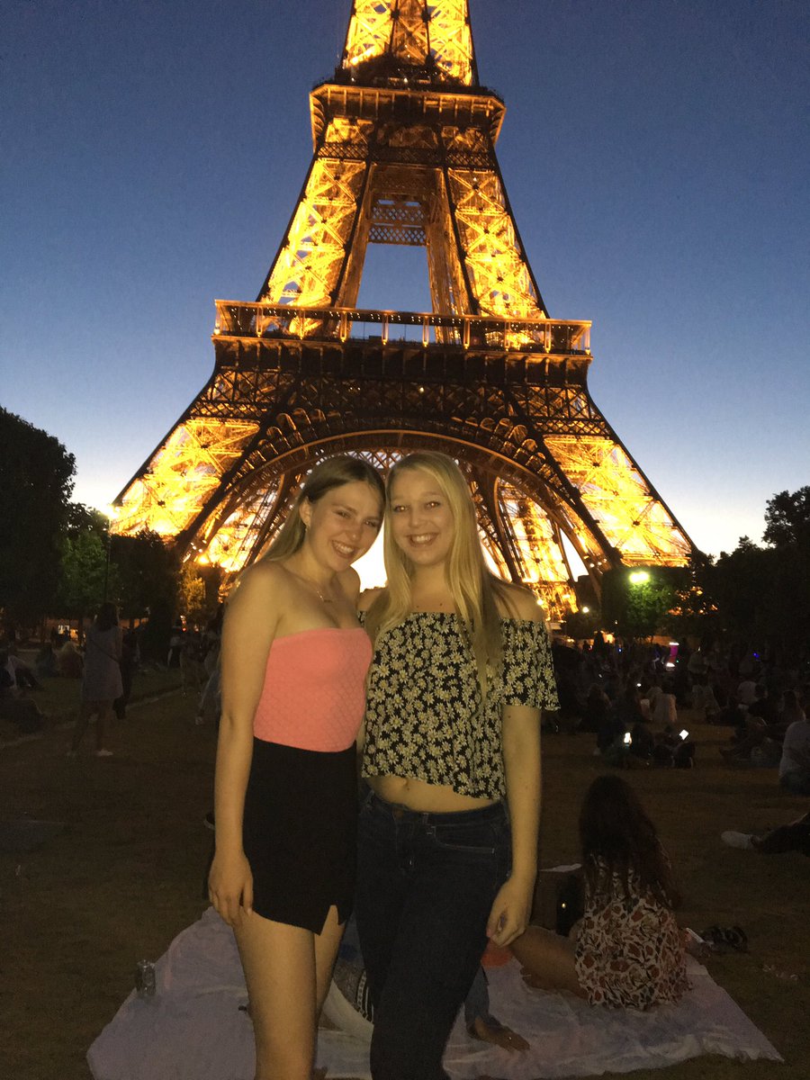 LindseyHelsten's tweet photo. Happy birthday to the sweetest girl ever!!!! I love and miss you so much!! I hope you had an amazing day today!!🎉🎉🎉 @Addihelms https://t.co/UjV6PqIXaM