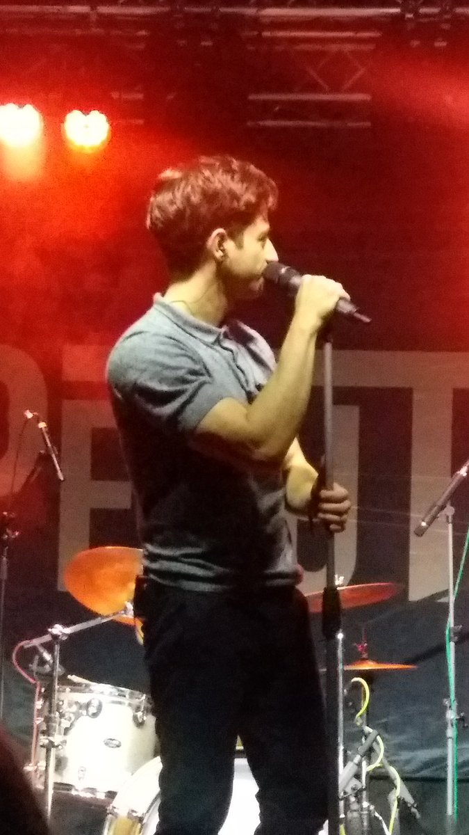 manakalabova's tweet photo. Skvělej koncert ❤ @milan_peroutka #perute https://t.co/KxmDfK4MaF