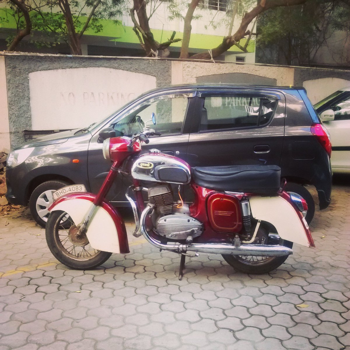 TheGhostRider31's tweet photo. It took Me almost 40 Years to move from 2 Wheels to 4. First Bike 1976. First Car 2016 #BikerLife #2WheelsRule #CarsSuck ππππ https://t.co/9S1VY0aBmu