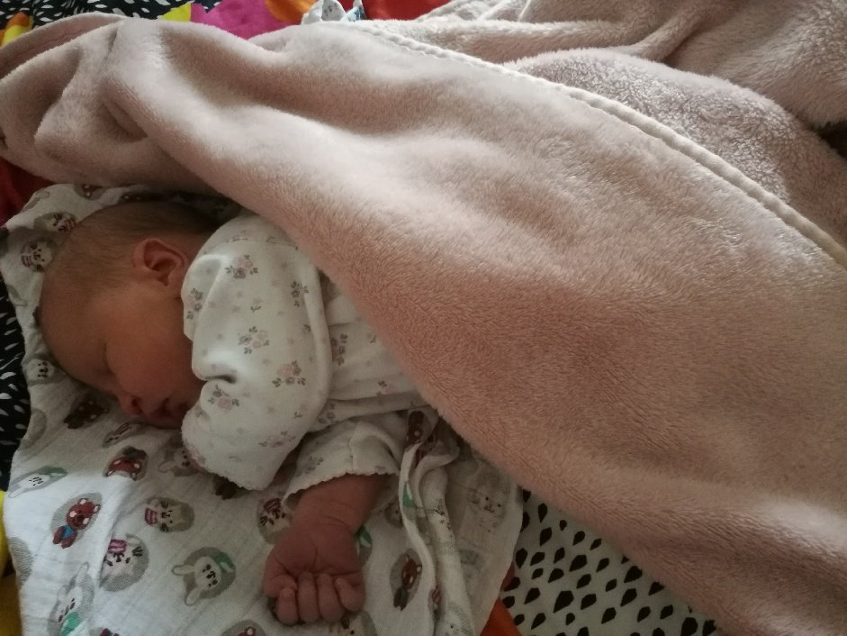 AniHamalainen's tweet photo. Tänään pojantytär työnimeltään "tyyne tellervo teemuntytär luhanko" saa kauniin oman oikean nimensä😍 https://t.co/wW8QCoa6Uz