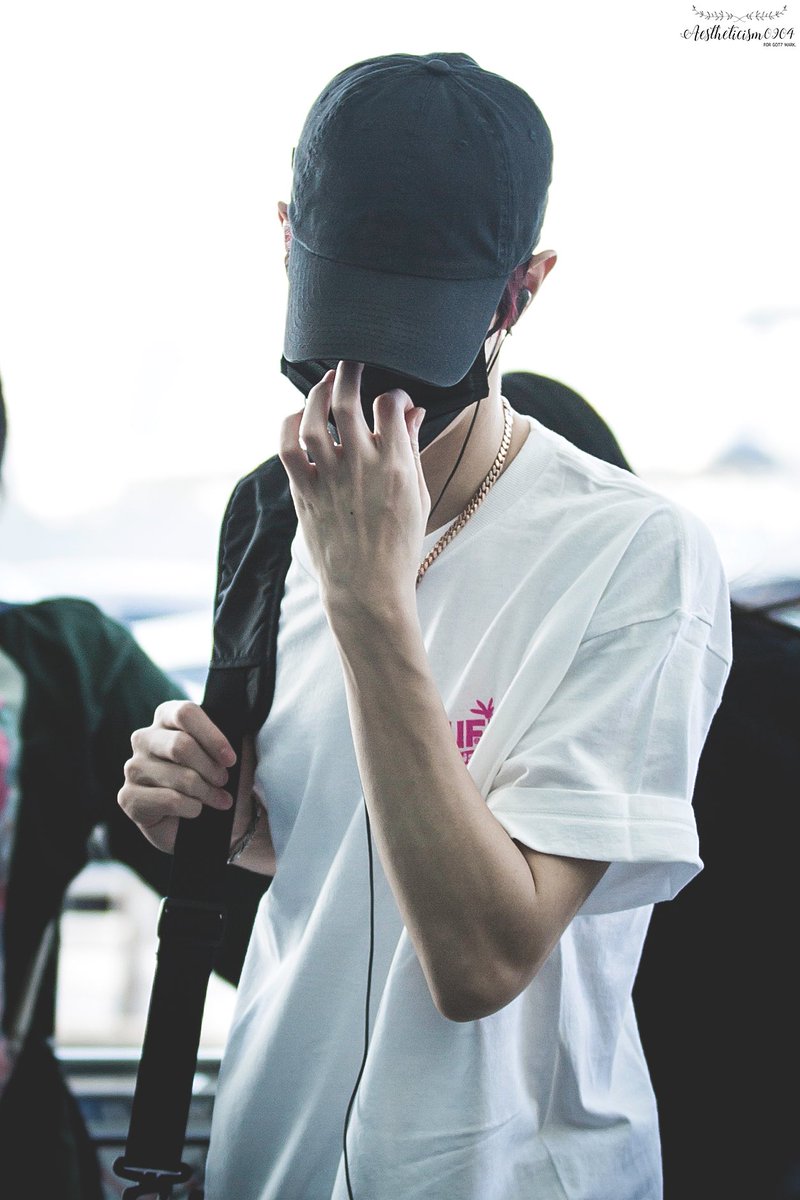 _gotvelvet's tweet photo. ⚫⚪ 

#markdy #wenmark #gotvelvet https://t.co/mPyItFMV56