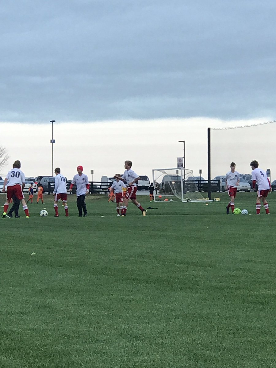 lorilovell76's tweet photo. Why am I wearing my thick North Face coat on September 2?!? Grand Park = Antarctica 🇦🇶 😲#GrandParkCup #ifjs https://t.co/Ua2kTH382E