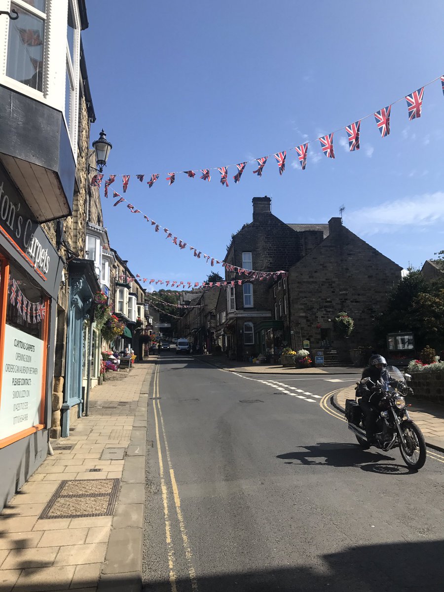 robbo5099's tweet image. Only 9 miles until liquid refreshment time again for team @FKGroupUK 😎🍺🚴 #destinationyork