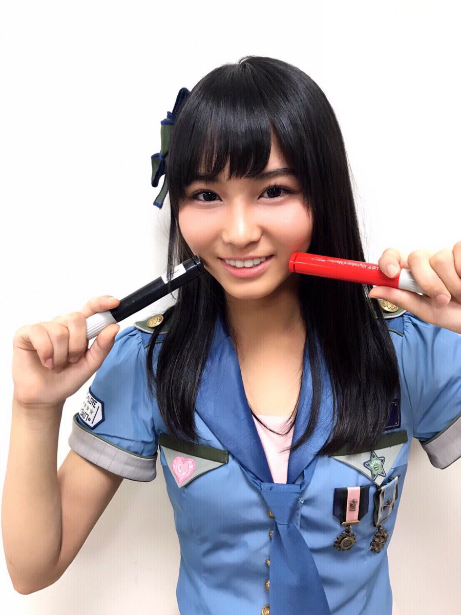 イコールラブのはなちゃんこと大場花菜です🌼🌼 埼玉県出身、17歳