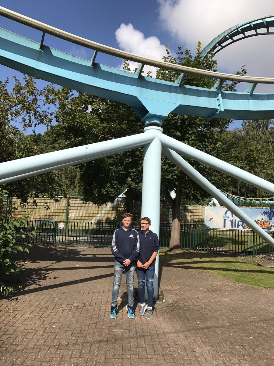 JakeRubioRacing's tweet photo. Having fun at  @Draytonmanor  with my mate #SummerofFun :) https://t.co/8Y9XKZqjAR