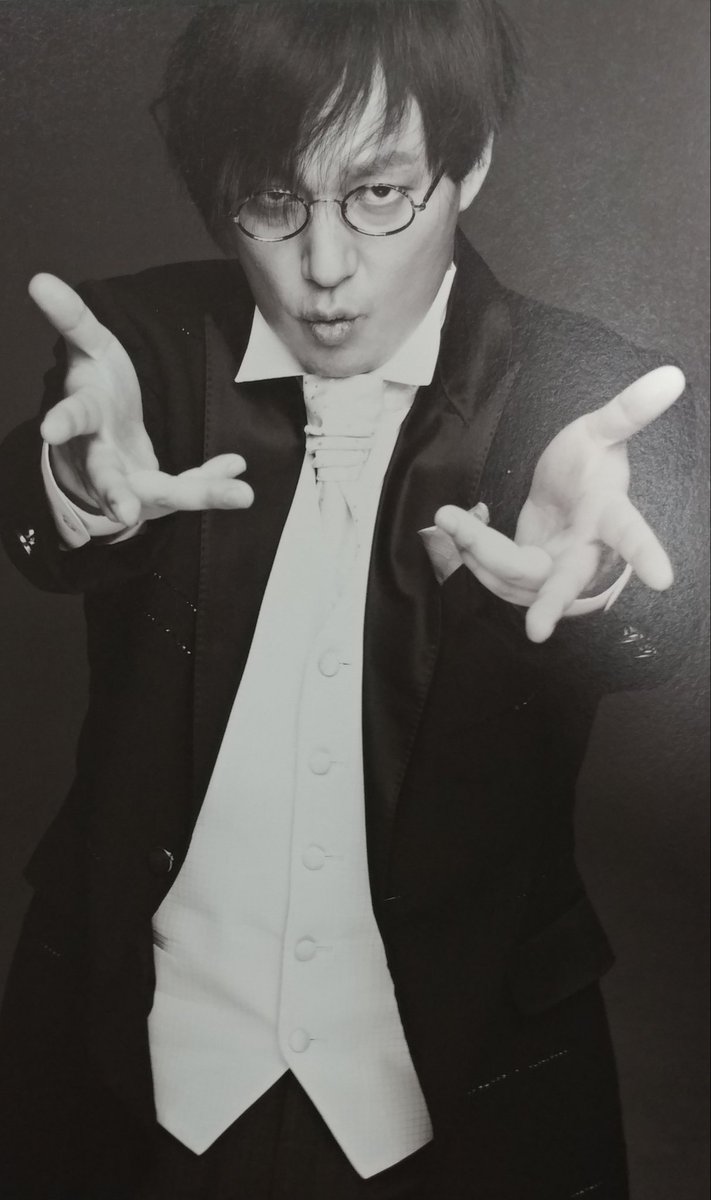 16psychiatric's tweet photo. #REBOOT_YOURSELF #앨범사진
이렇게 웃고 있는데....
언제 무슨일 있었냐는듯이 새앨범 들고 나올것 같다 https://t.co/uGexBD4LJ6