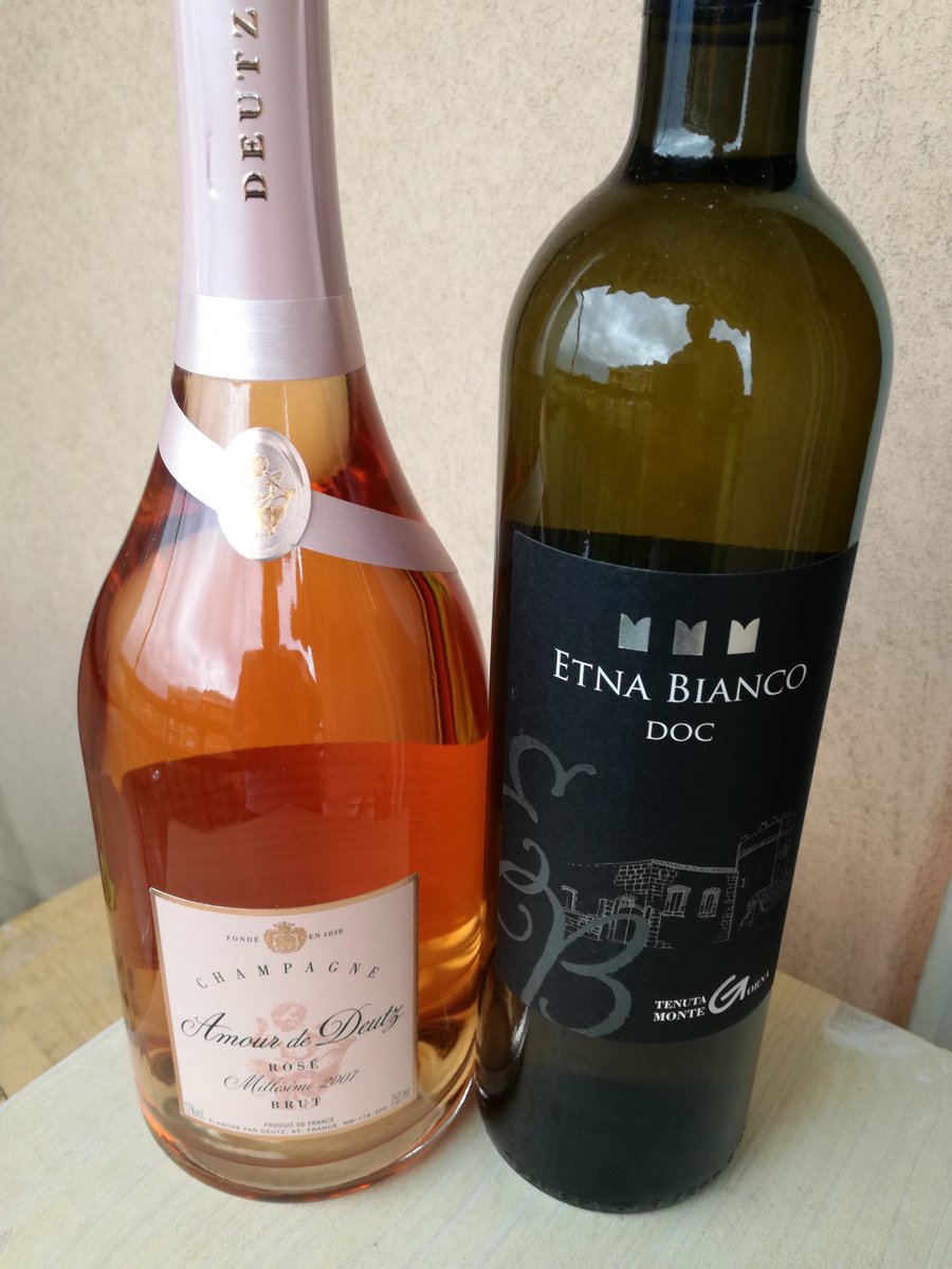 I decide: this evening two great bottles of #wine Etna bianco 2016 <a href="/MonteGorna/">Tenuta Monte Gorna</a> et #champagne Amour de Deutz Rosé 2007 @EssiAvellan #Pink