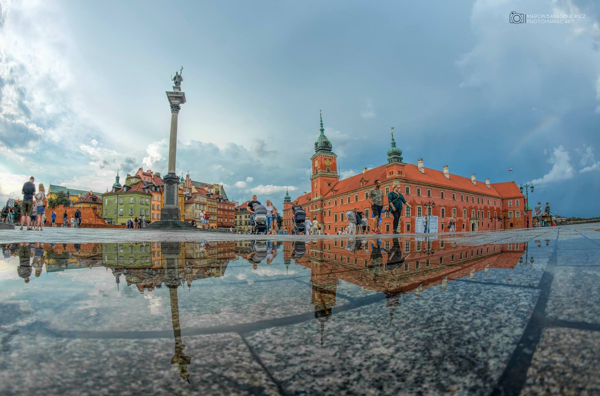 warszawa's tweet photo. 37 lat temu, 2 września 1980 r. Stare Miasto zostało umieszczone na Liście Światowego Dziedzictwa #UNESCO.
Fot. M. Banaszkiewicz https://t.co/pSzj7yncxs