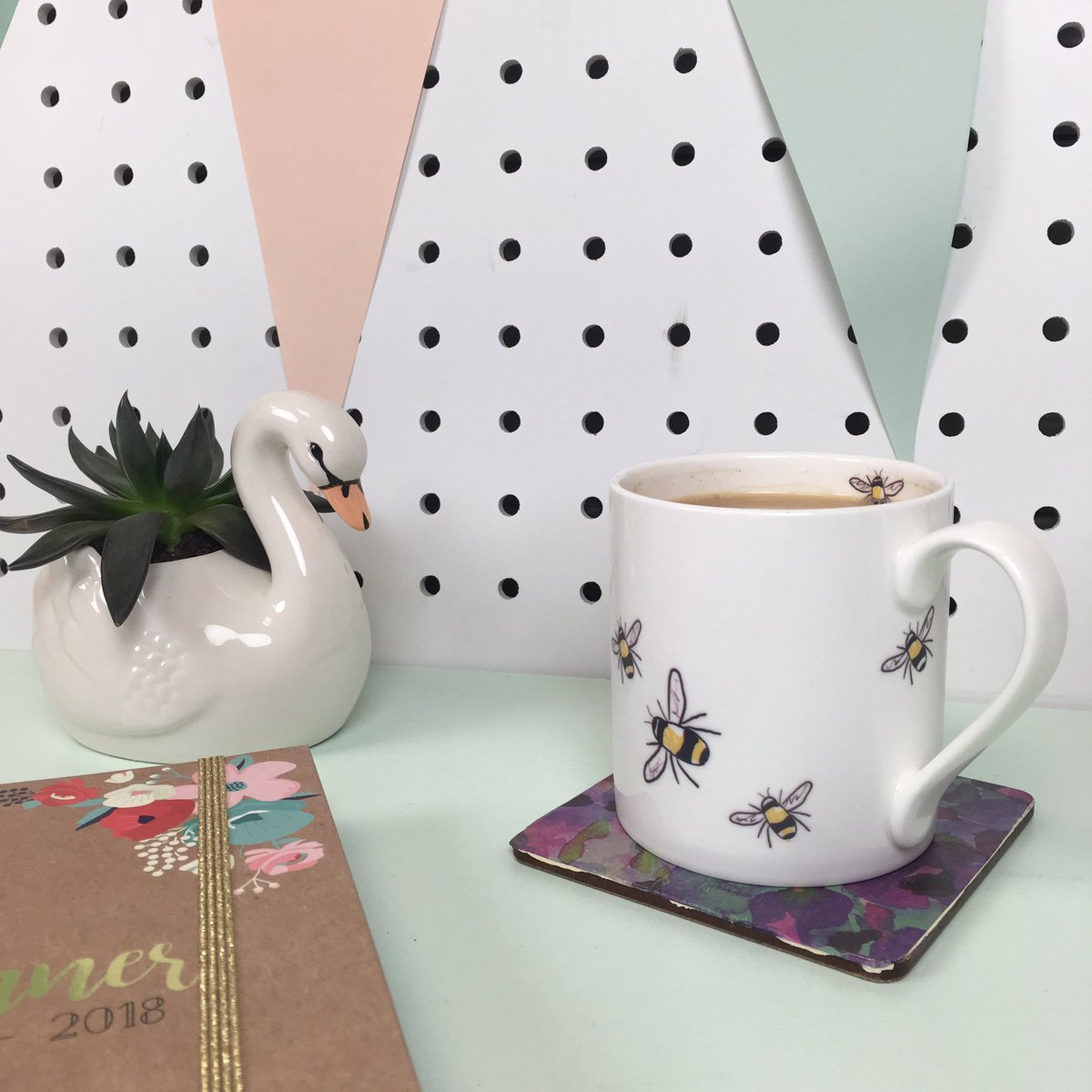IHeart_Maggie's tweet photo. An easy #weekend project #upcycling coasters https://t.co/rOULaNdIRB
#decomache #upcycle #home #blog #howto DIY #hobbycraft #handmade https://t.co/vjv4YCtsCX